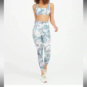 Spanx Booty Boost Active Print 7/8 Purple/Blue Capri Leggings Size S